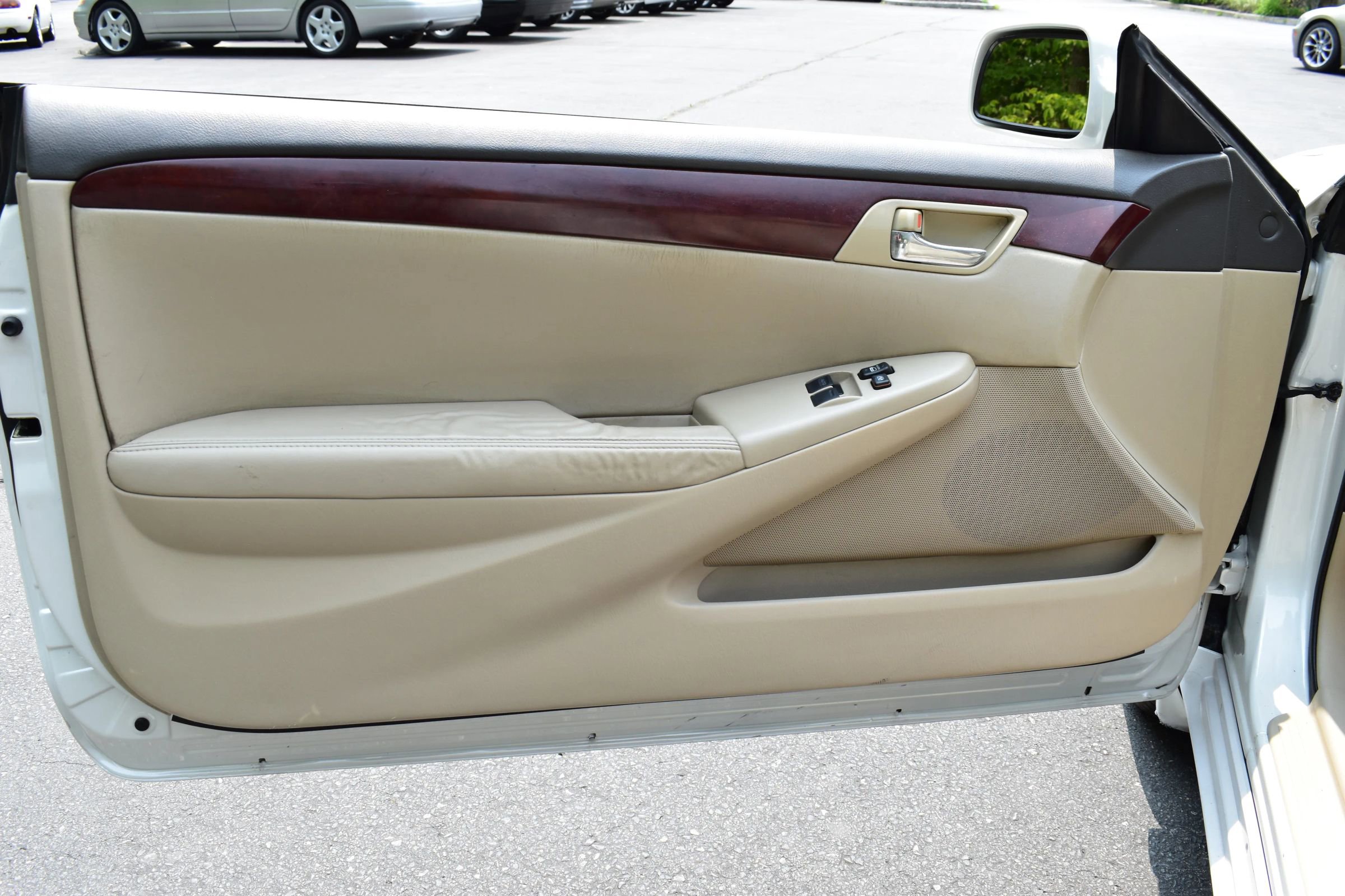 Used 2005 Toyota Solara SLE image 22