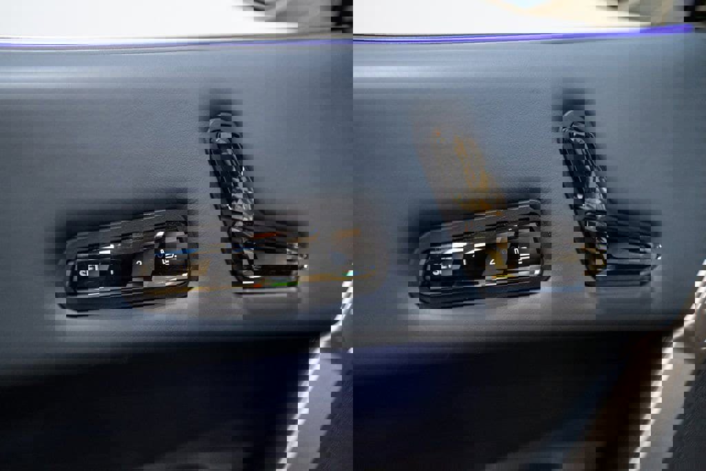 Used 2023 BMW iX xDrive50 w/ Ultimate Package 2 image 21