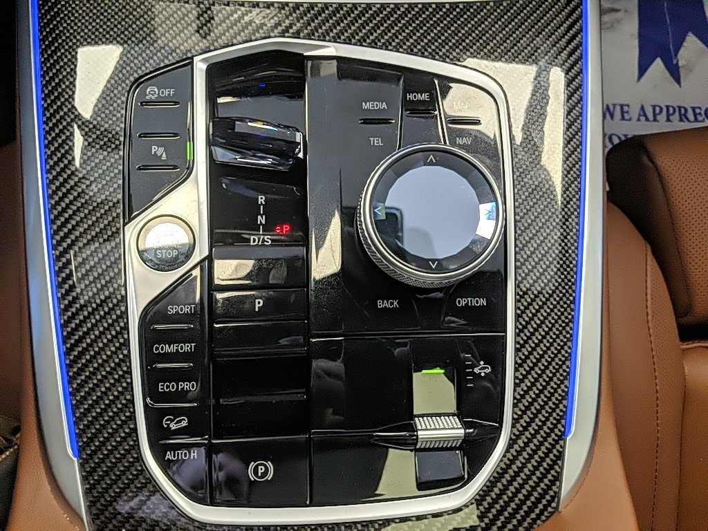 Used 2024 BMW X7 M60i w/ Executive Package image 32