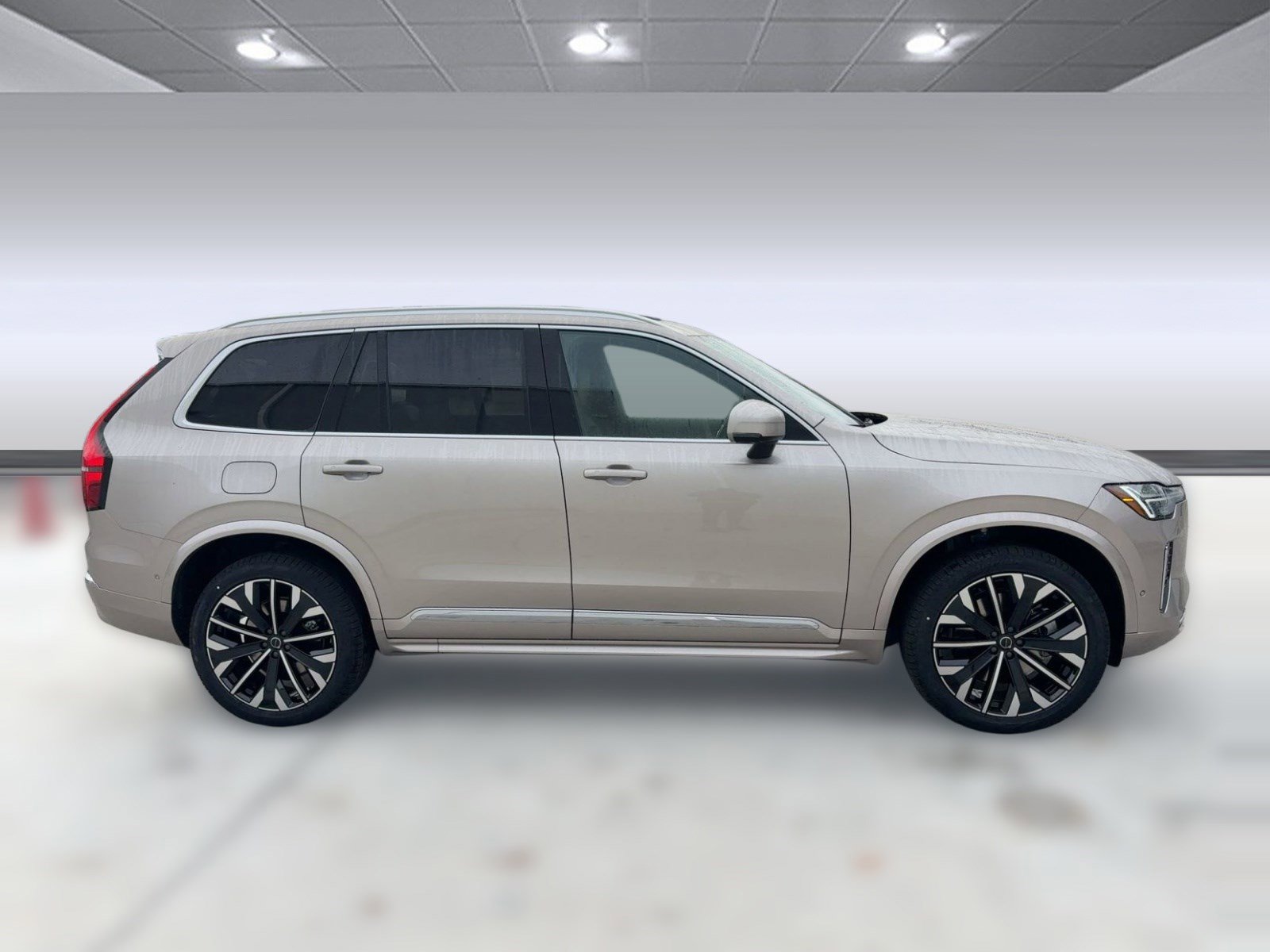 New 2026 Volvo XC90 T8 Plus w/ Protection Package Premier image 8