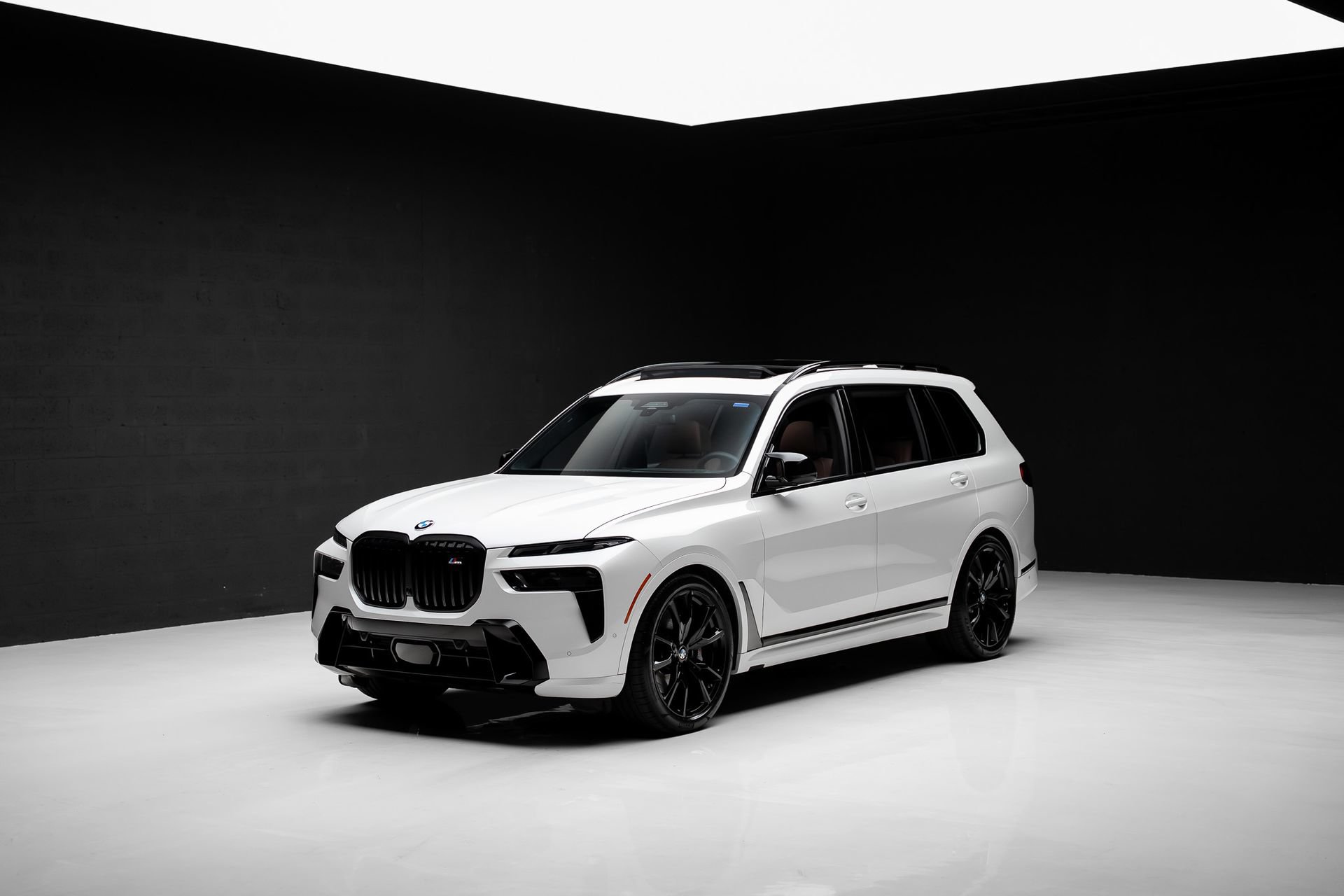 Used 2024 BMW X7 M60i AWD/4WD image 4