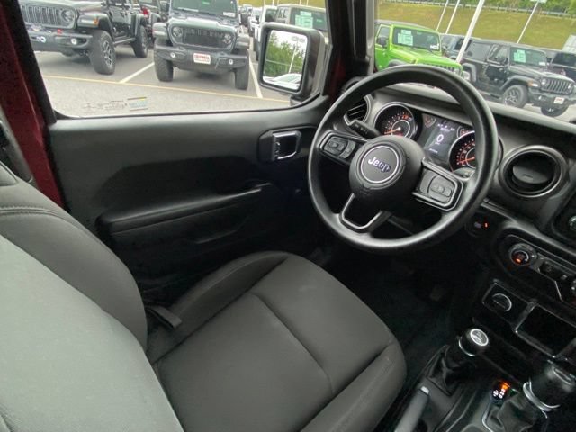 Used 2021 Jeep Wrangler Unlimited Sport AWD/4WD image 25