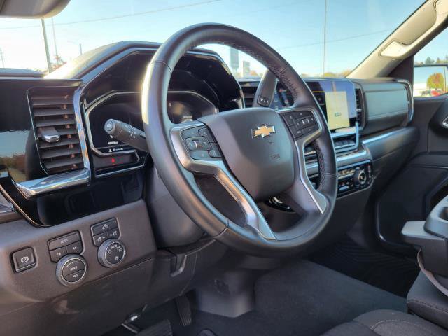 Used 2025 Chevrolet Silverado 1500 LT AWD/4WD image 10