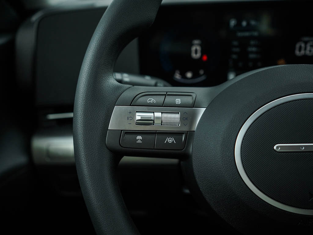 New 2027 Hyundai Kona SE FWD image 19