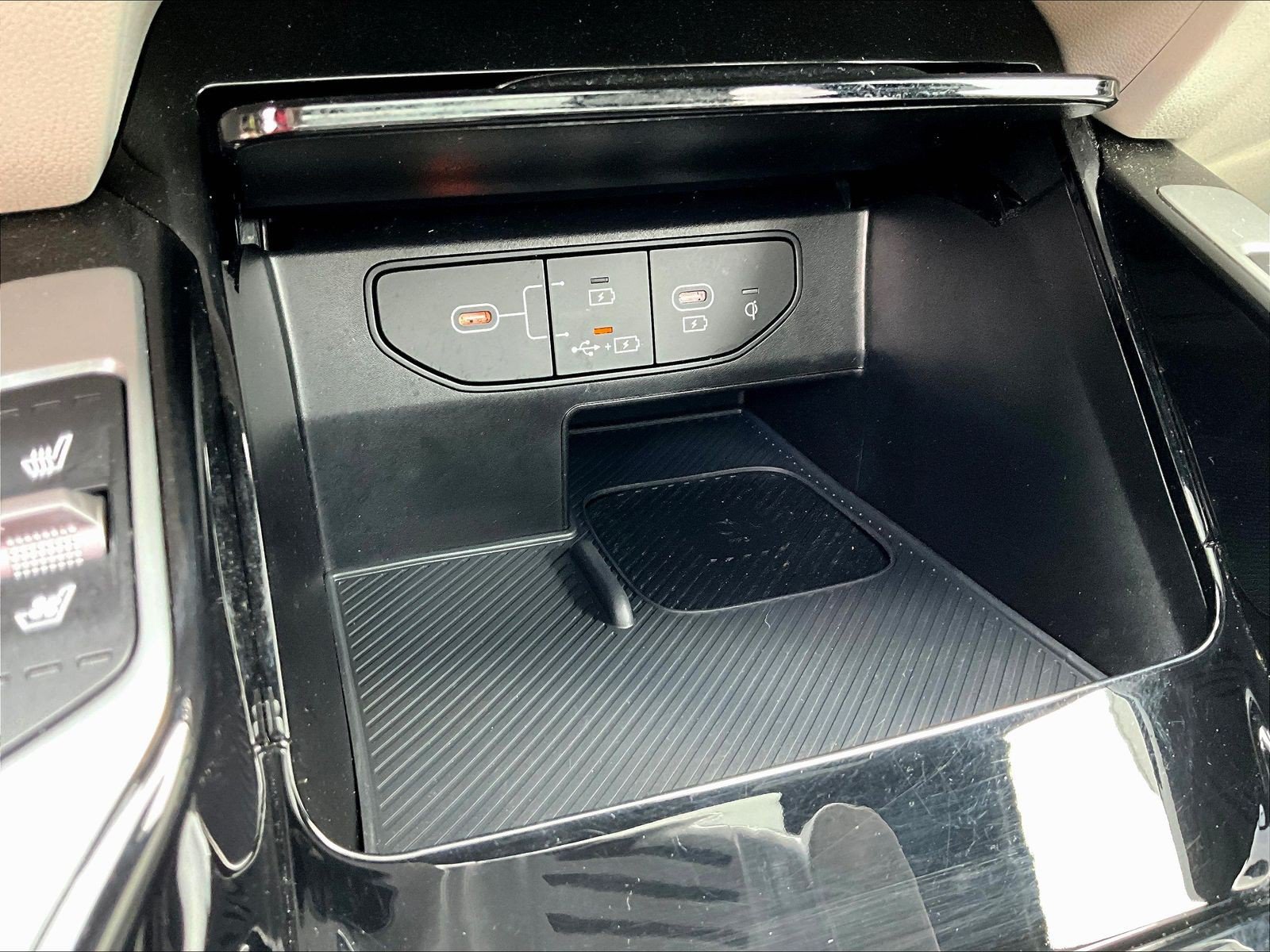 Certified 2025 Kia Sorento SX Prestige AWD/4WD image 16