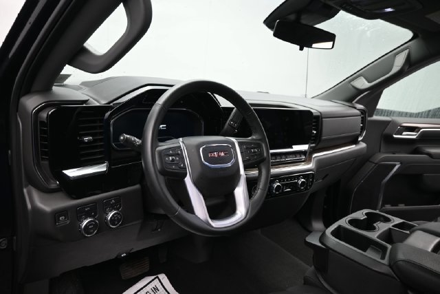 Used 2024 GMC Sierra 1500 Elevation AWD/4WD image 12