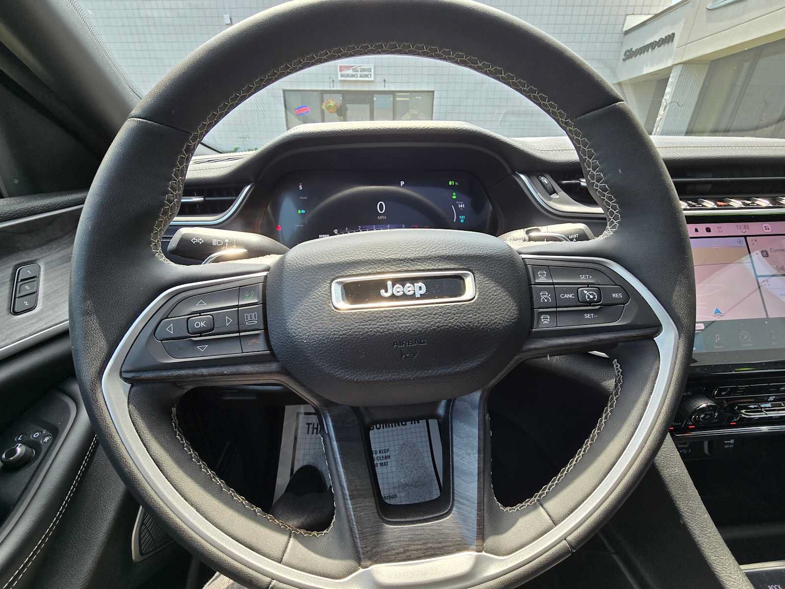 Used 2024 Jeep Grand Cherokee Limited 4xe AWD/4WD image 22