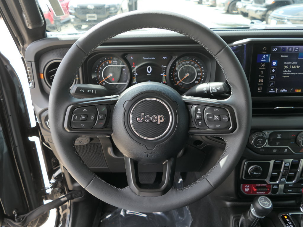 Certified 2026 Jeep Gladiator Mojave AWD/4WD image 20