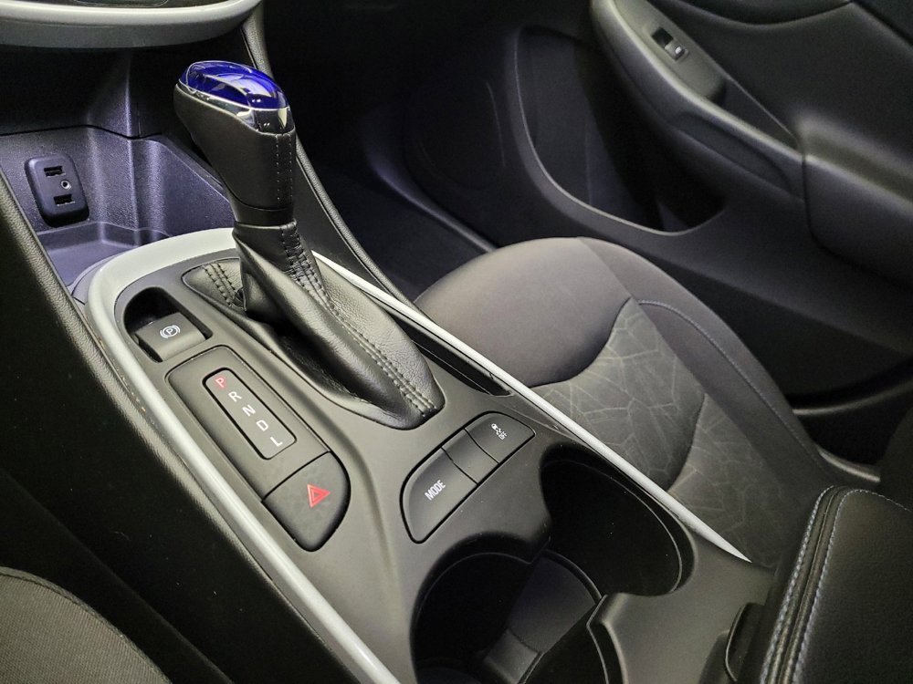 Used 2017 Chevrolet Volt LT w/ Comfort Package image 26