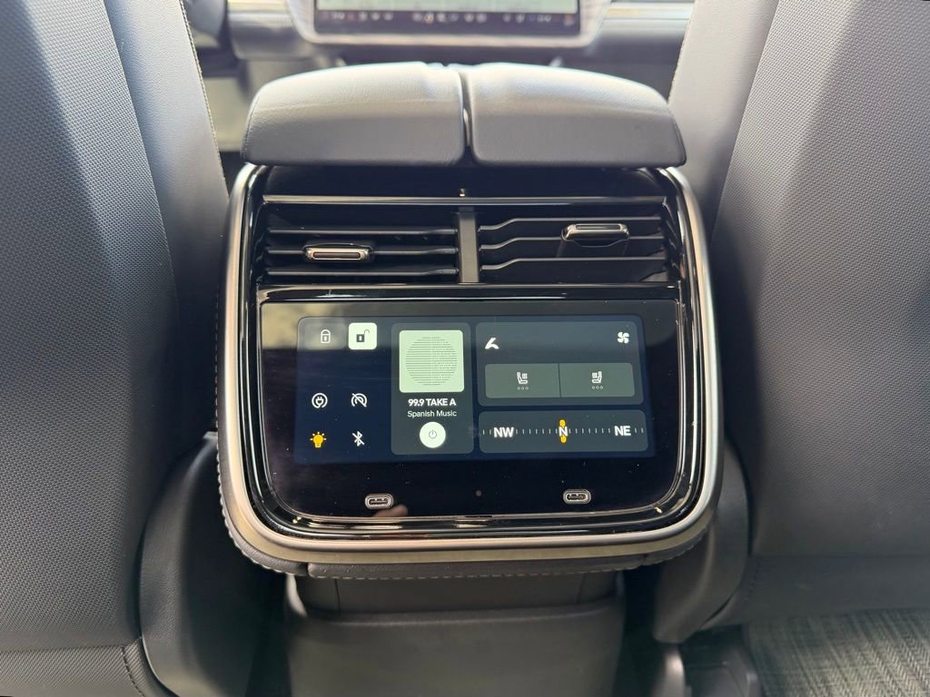 Used 2024 Rivian R1T Adventure image 30