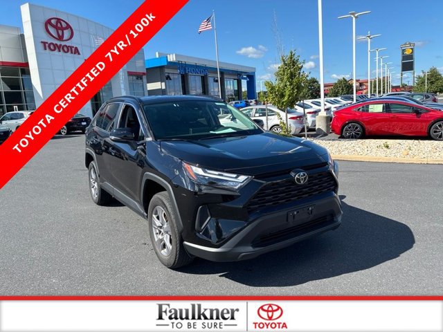Used 2025 Toyota RAV4 XLE AWD/4WD image 1
