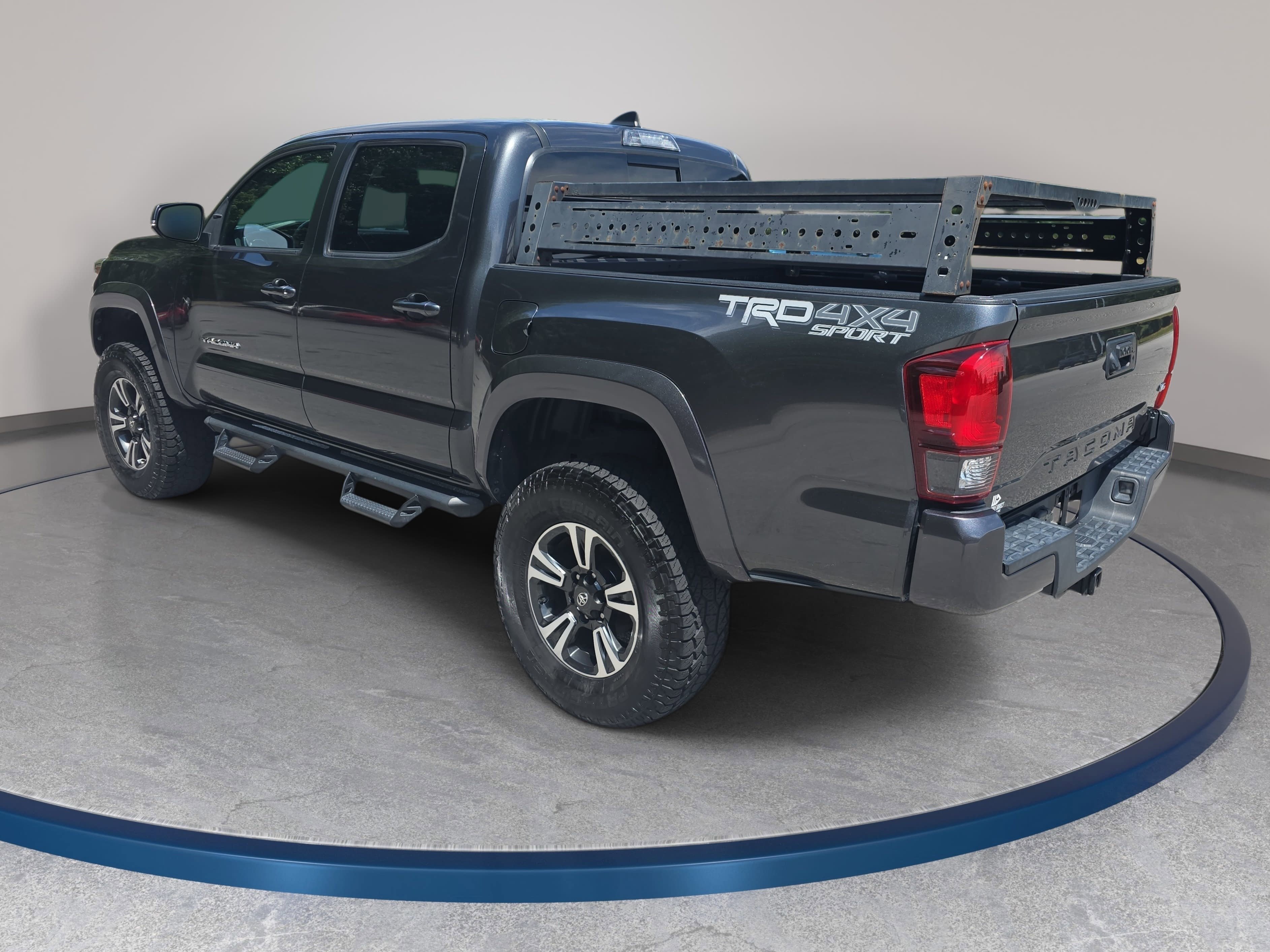 Used 2019 Toyota Tacoma TRD Sport AWD/4WD image 7