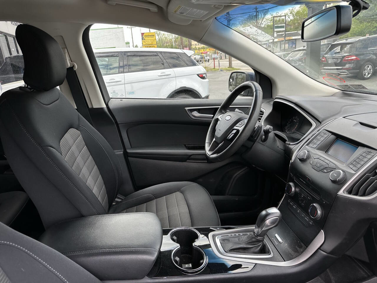Used 2017 Ford Edge SEL AWD/4WD image 10