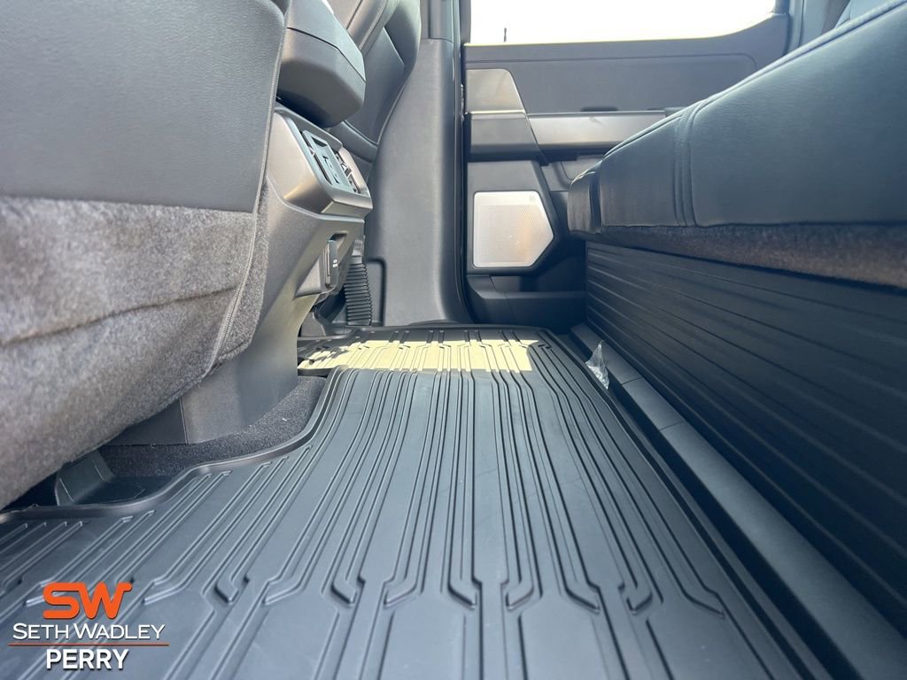 New 2025 Ford F150 Lariat w/ Equipment Group 502A High image 19