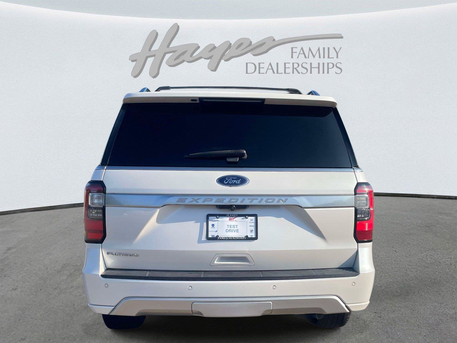 Used 2019 Ford Expedition Platinum RWD image 3
