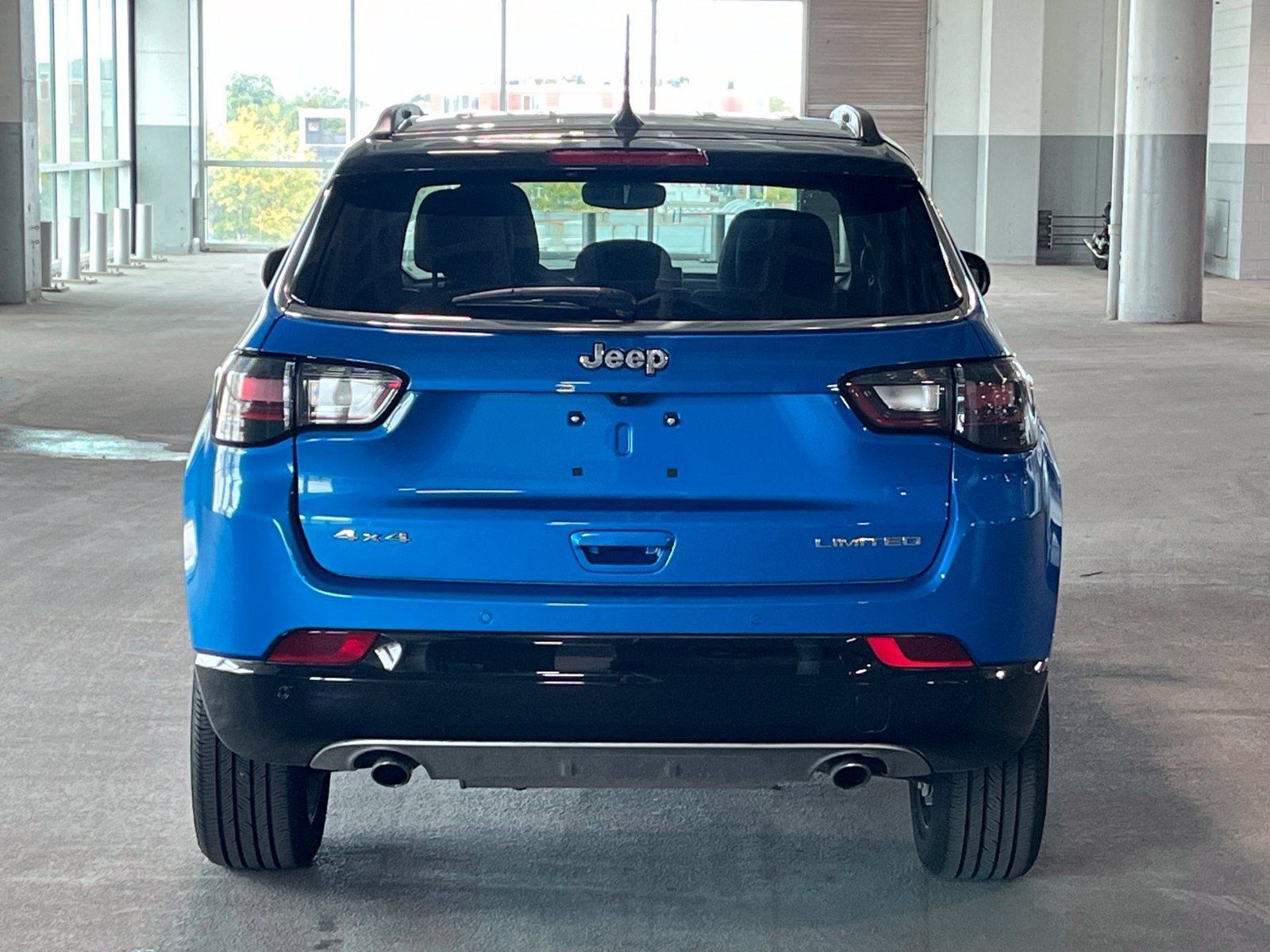 Used 2023 Jeep Compass Limited w/ Elite Group AWD/4WD image 9