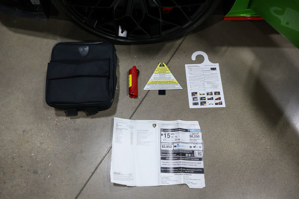 Used 2022 Lamborghini Huracan STO image 42