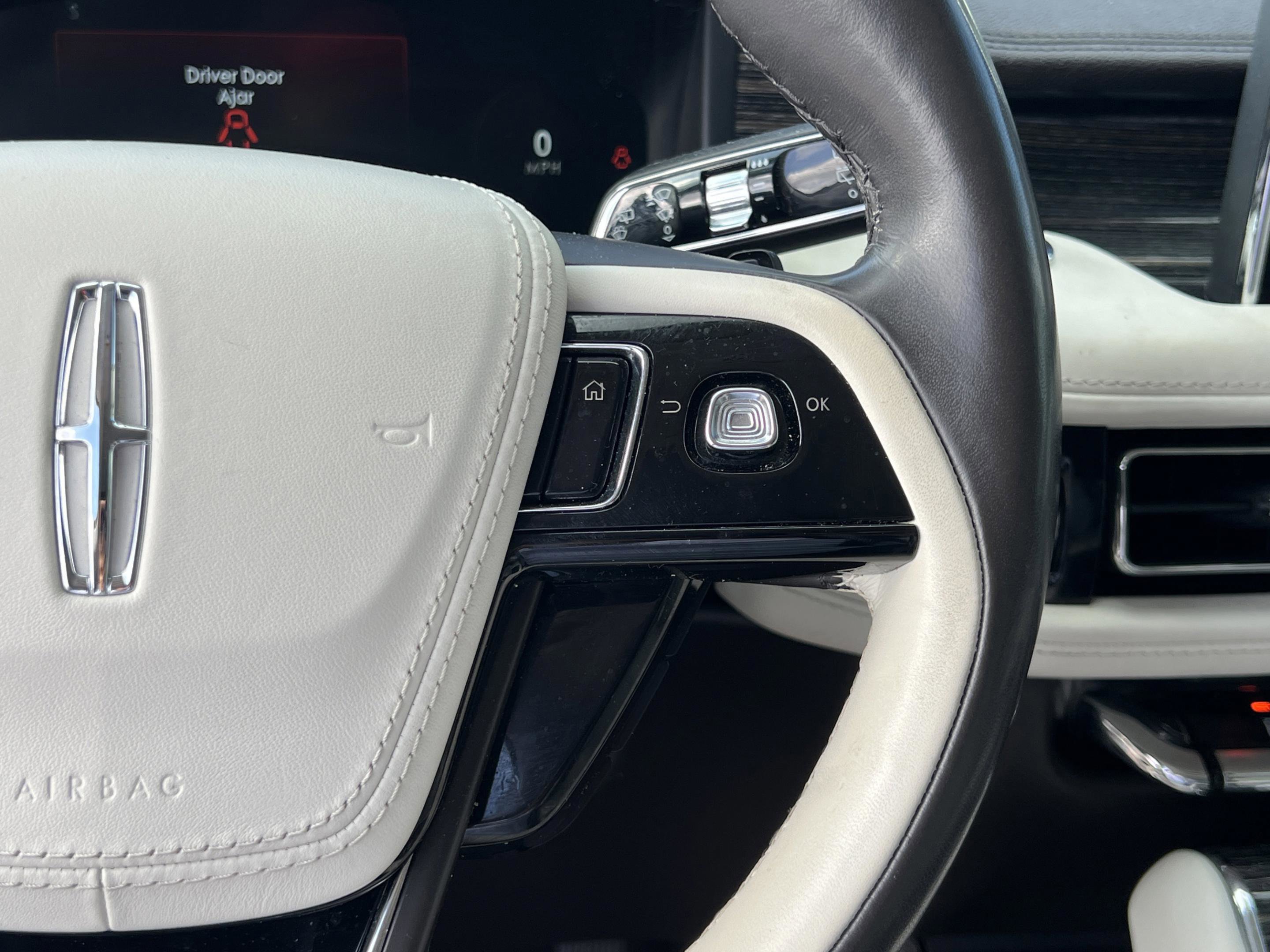 Used 2022 Lincoln Aviator Black Label w/ Dynamic Handling Package image 12