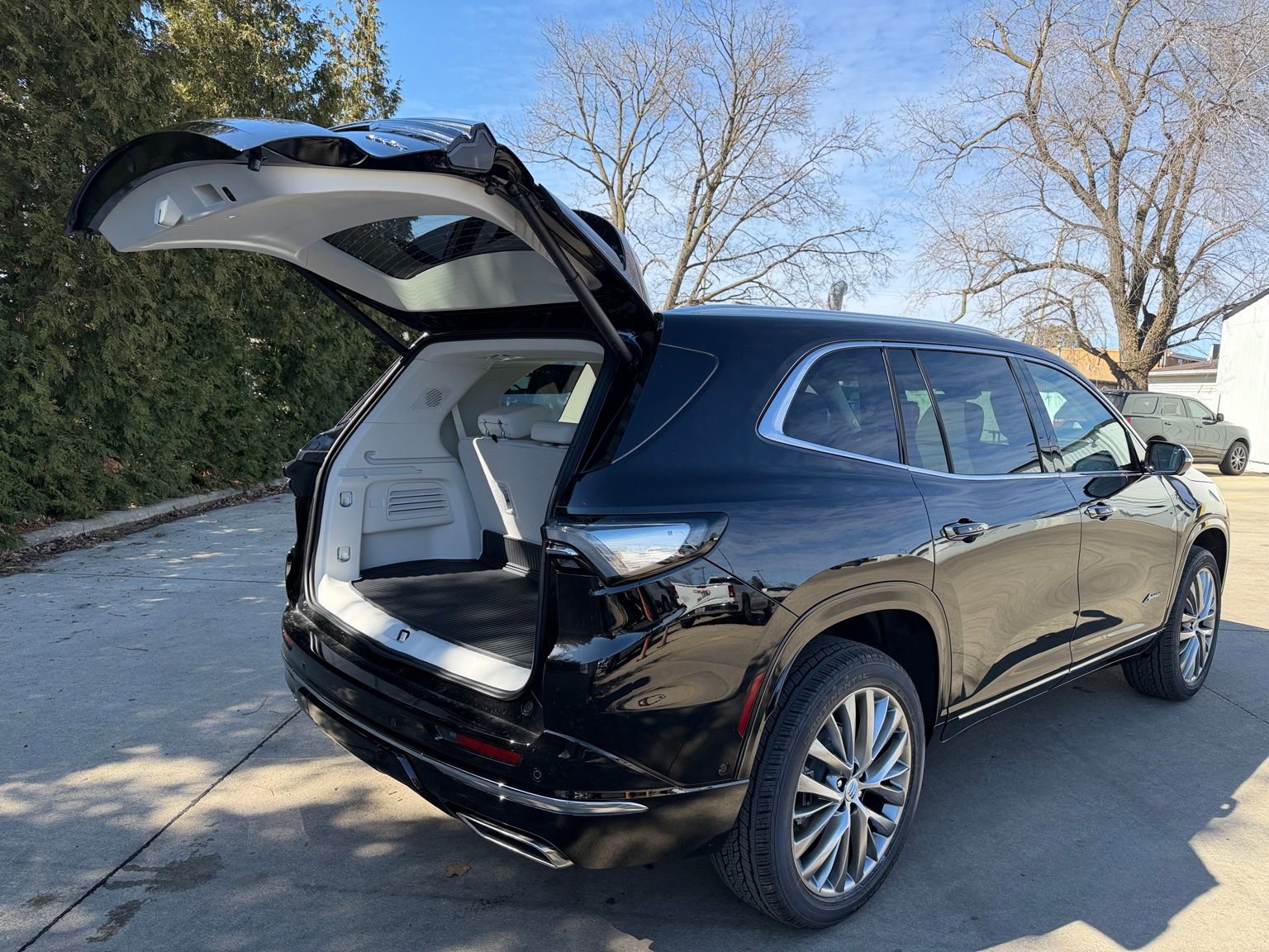New 2026 Buick Enclave Avenir w/ Super Cruise Package AWD/4WD image 13