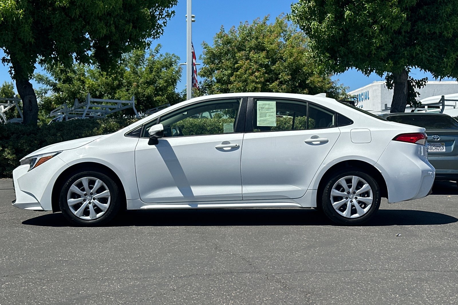 Used 2023 Toyota Corolla LE FWD image 7