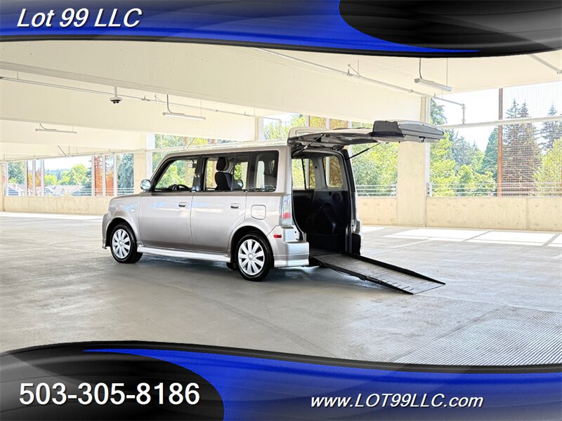 Used 2005 Scion xB FWD image 36