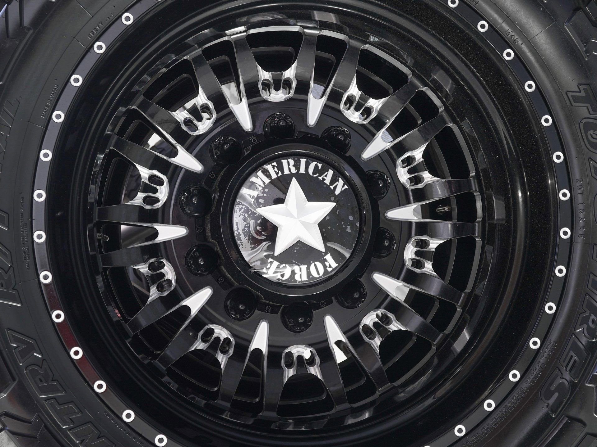 Used 2025 GMC Sierra 3500 Denali Ultimate AWD/4WD image 36