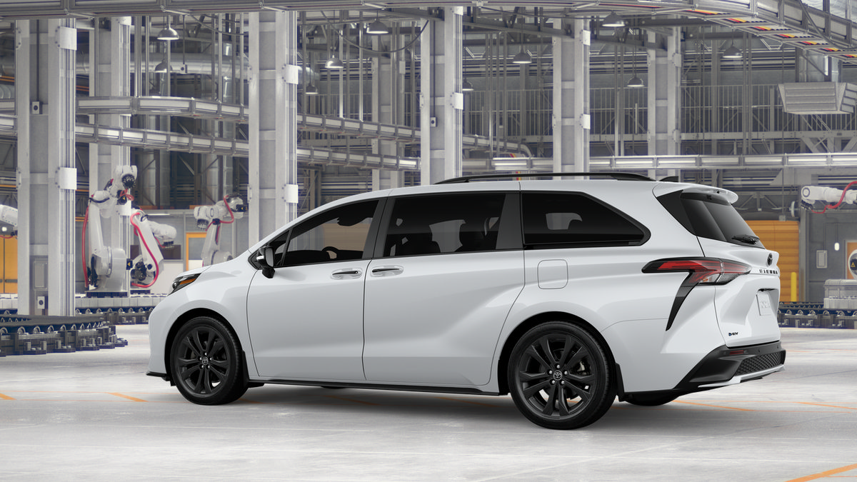 New 2026 Toyota Sienna XSE FWD image 5