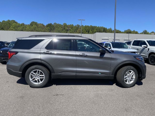 New 2027 Ford Explorer Active w/ Active Comfort Package RWD image 2