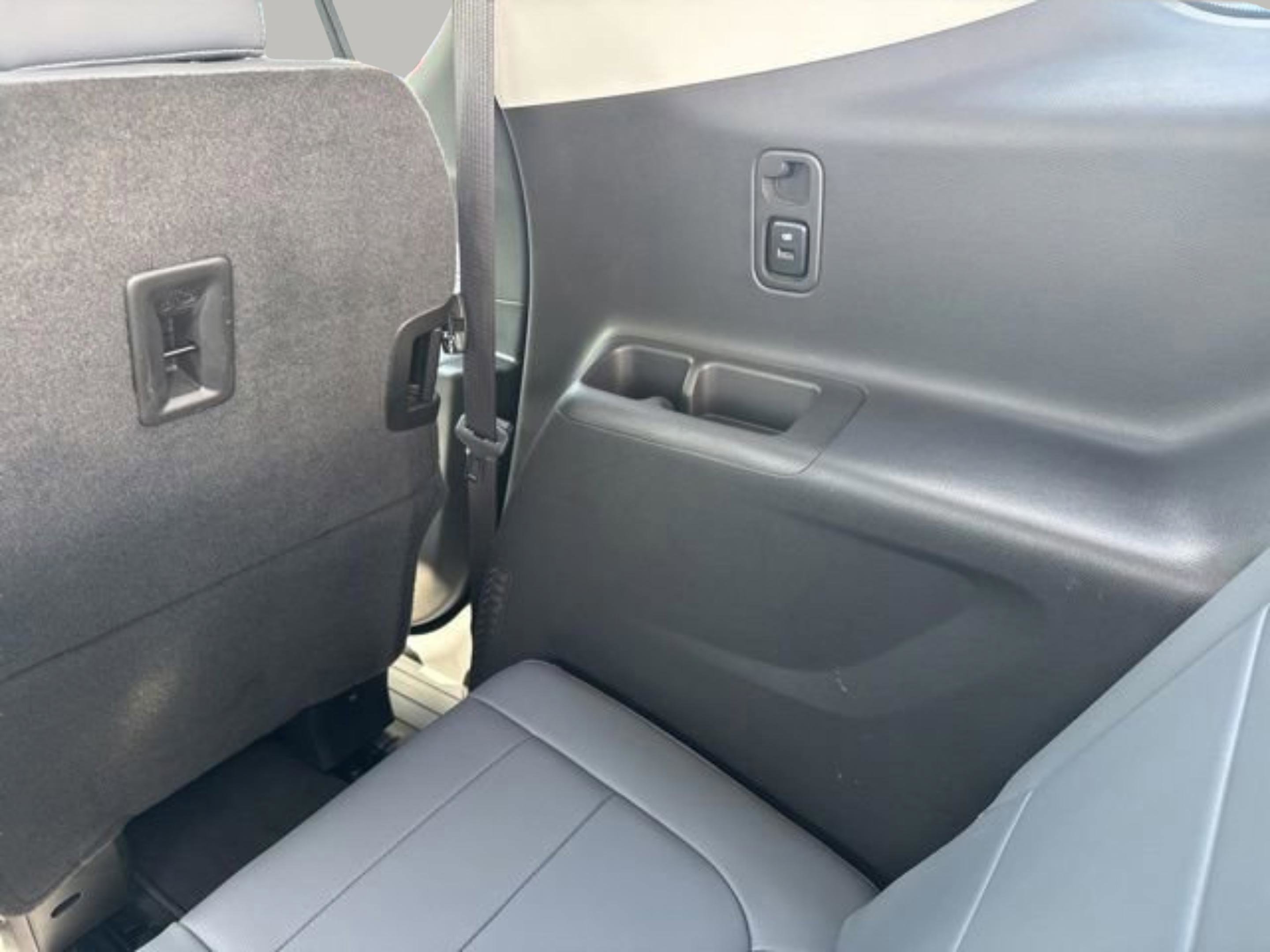 Used 2021 Chevrolet Traverse Premier FWD image 35