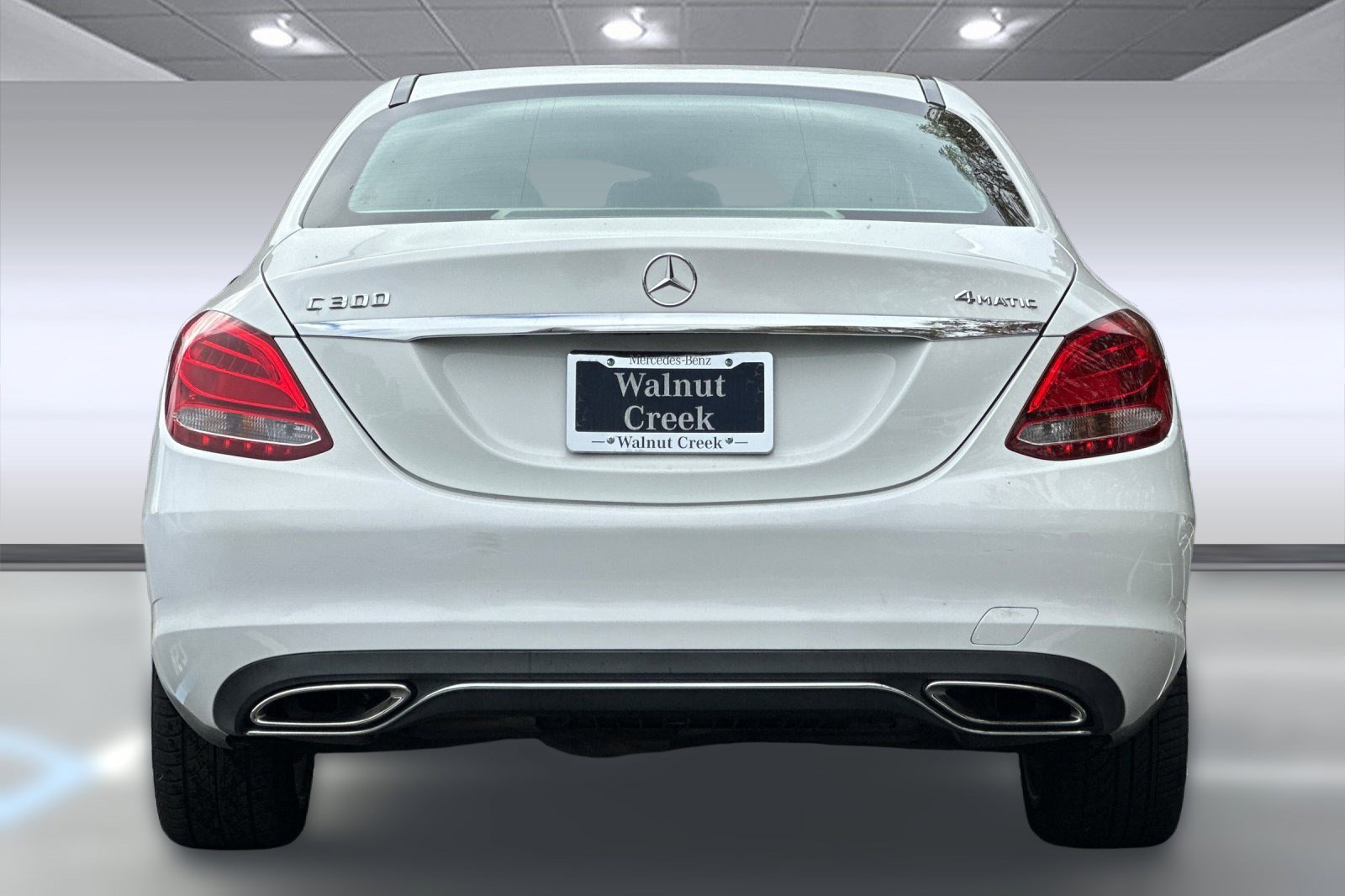 Used 2015 Mercedes-Benz C 300 4MATIC Sedan image 9