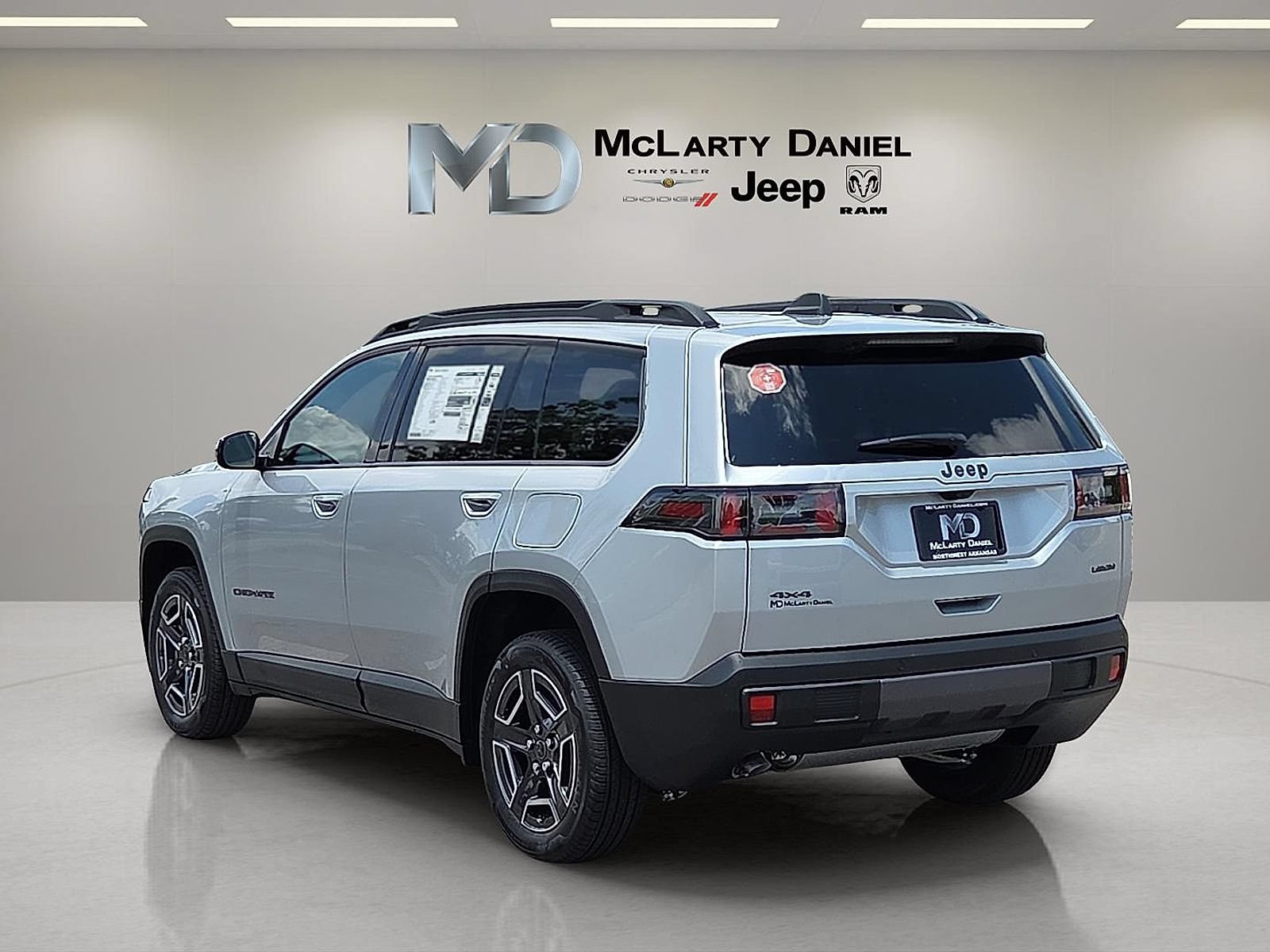 New 2026 Jeep Cherokee Laredo AWD/4WD image 4
