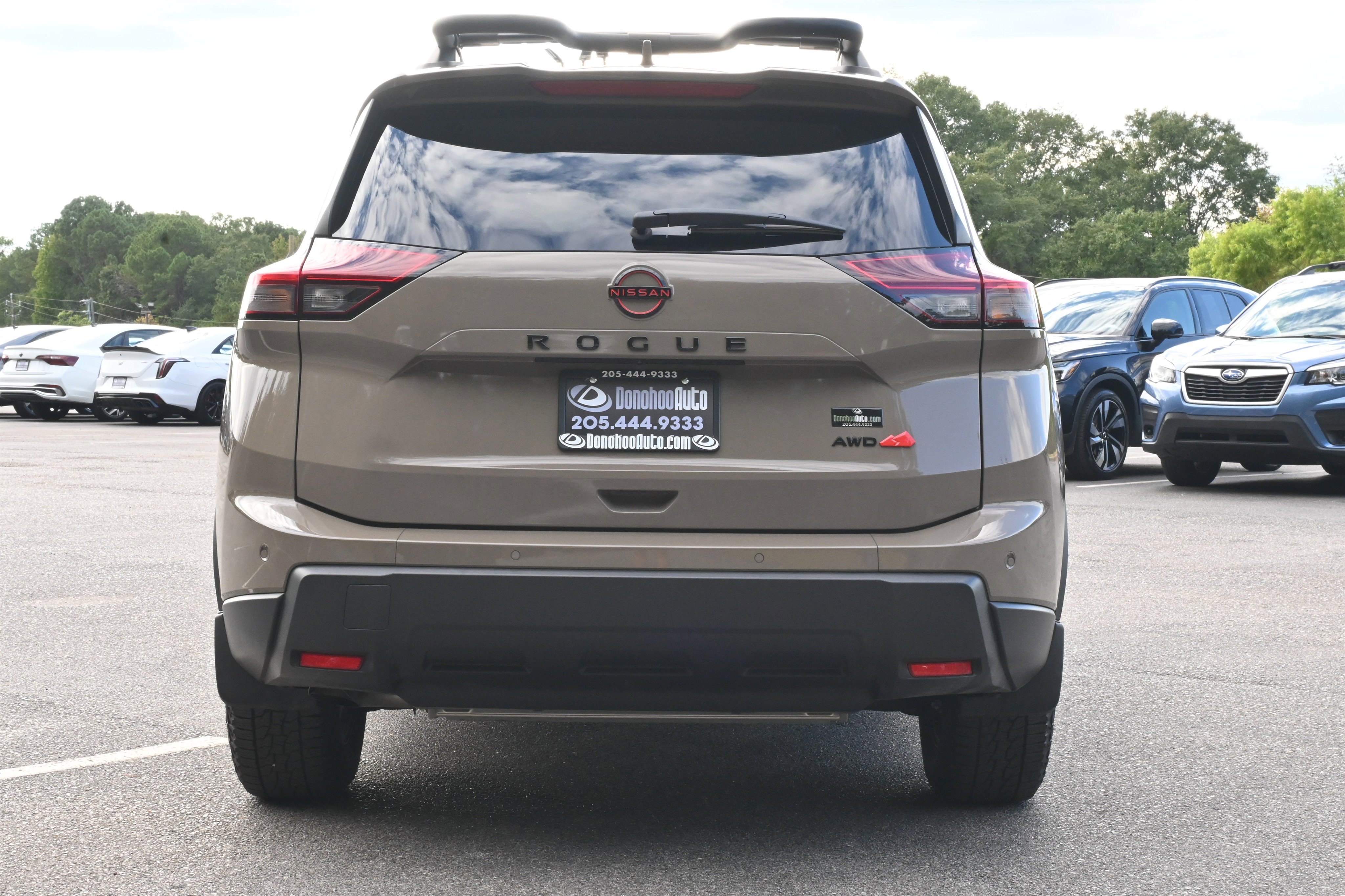 Used 2025 Nissan Rogue SV image 8