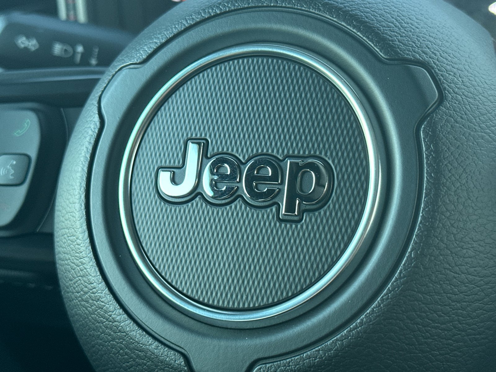 New 2026 Jeep Gladiator Rubicon w/ Steel Power Dome Hood Package AWD/4WD image 25