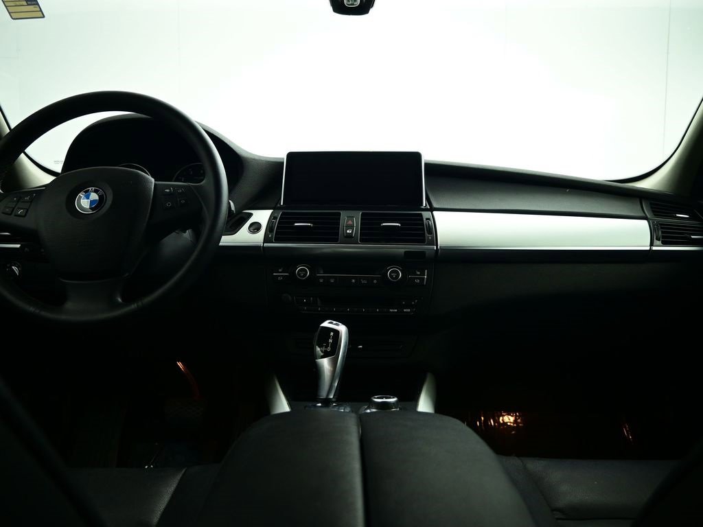 Used 2012 BMW X5 xDrive35i image 6