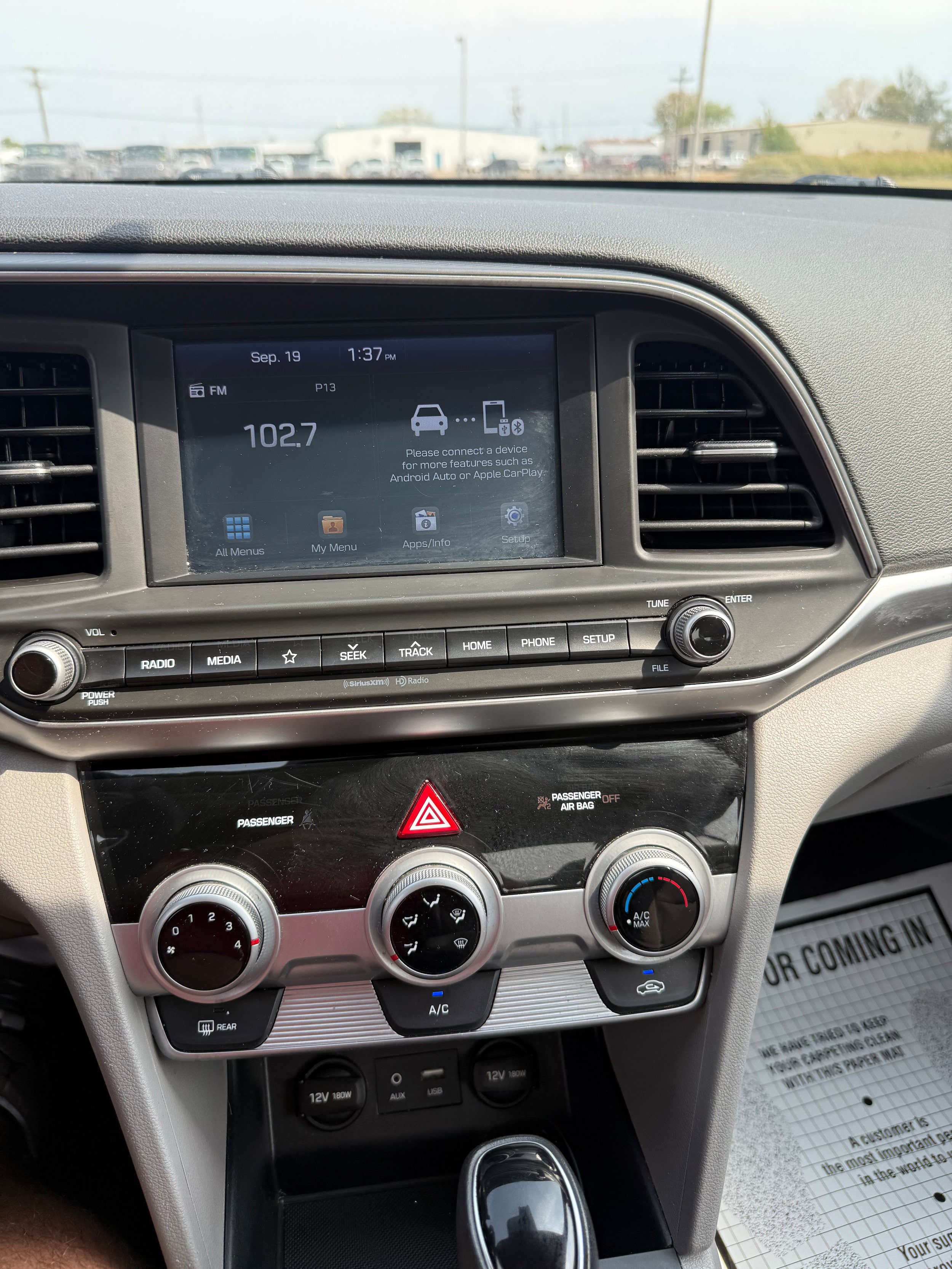 Used 2019 Hyundai Elantra SEL FWD image 17