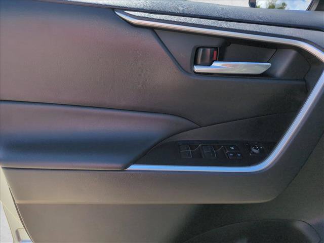 Used 2023 Toyota RAV4 XLE w/ Convenience Package FWD image 11