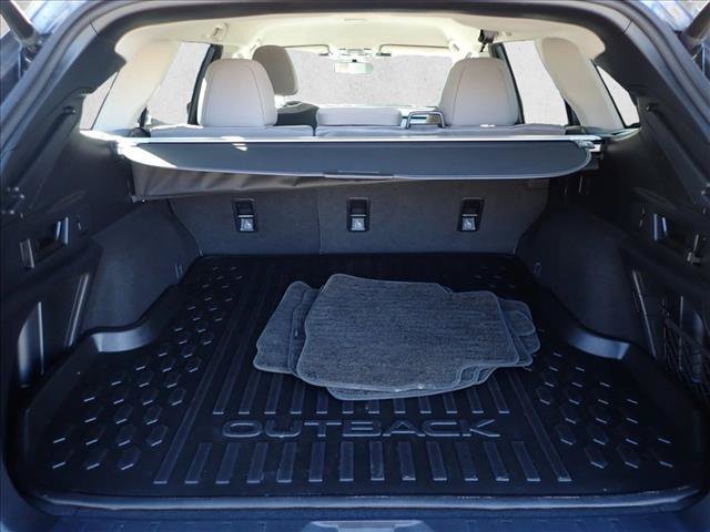 Certified 2025 Subaru Outback Premium AWD/4WD image 8