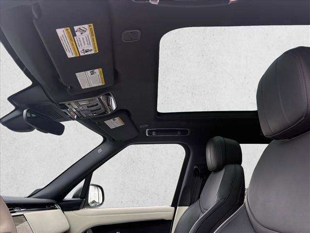 Used 2024 Land Rover Range Rover SE image 15