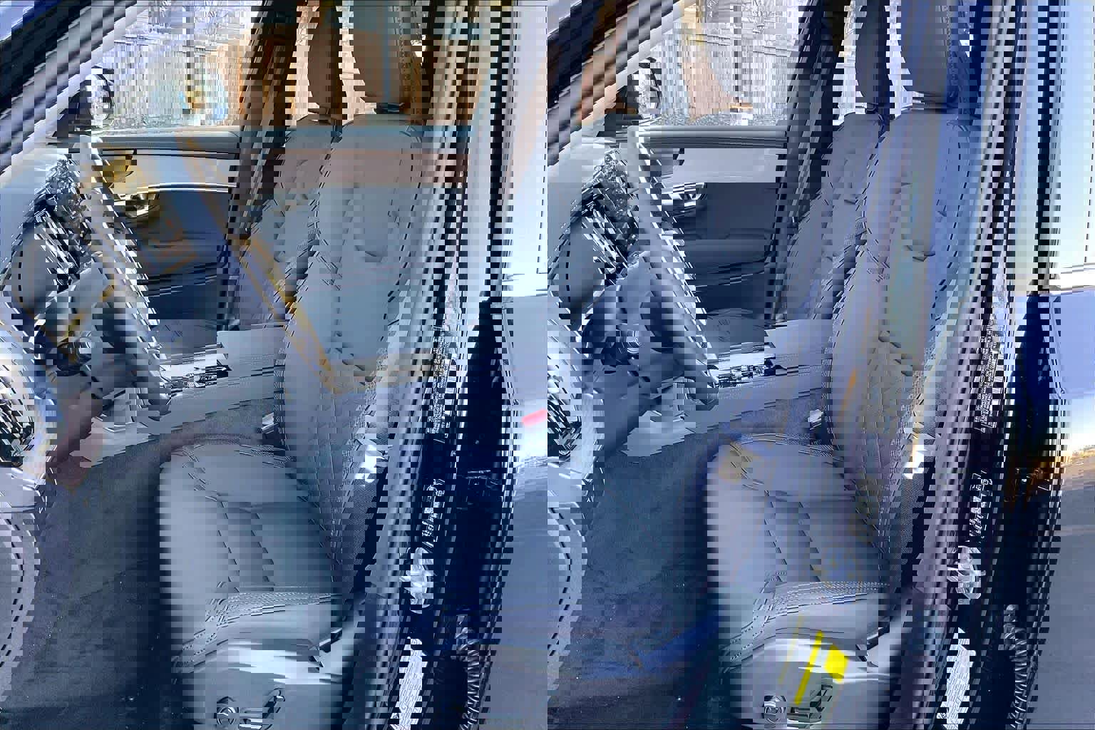 New 2026 Volvo XC90 B5 Plus w/ Protection Package image 11