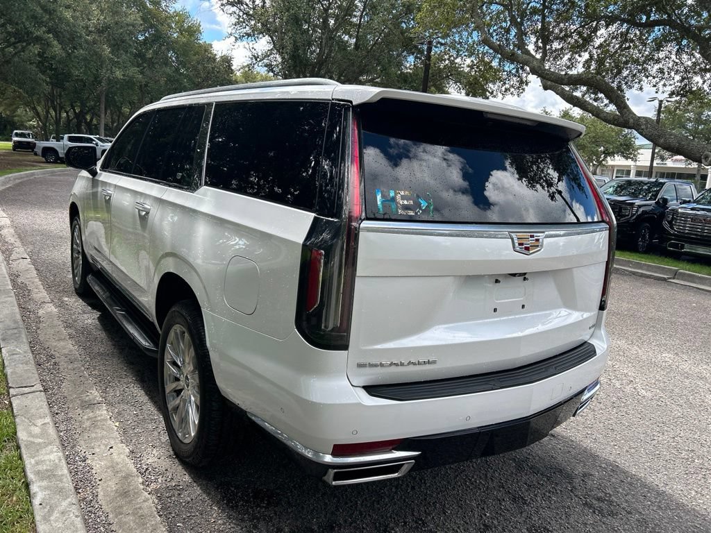 Used 2021 Cadillac Escalade ESV Premium Luxury AWD/4WD image 8