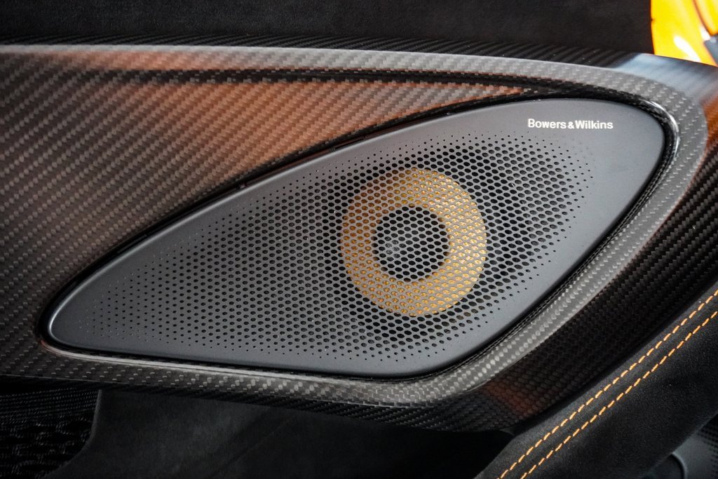 Used 2020 McLaren 600LT Spider image 34