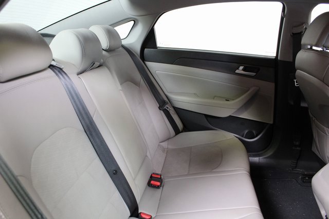 Used 2015 Hyundai Sonata Sport w/ Option Group 03 image 11