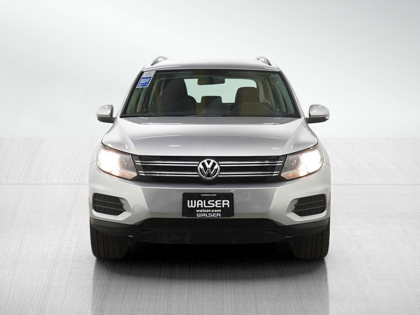 Used 2017 Volkswagen Tiguan S image 8