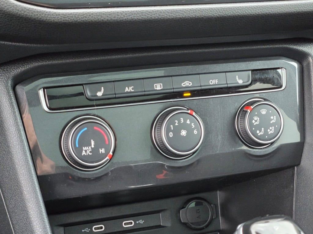 Used 2024 Volkswagen Tiguan Wolfsburg Edition image 33