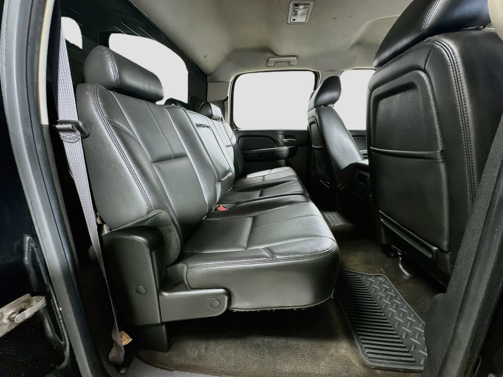 Used 2014 Chevrolet Silverado 2500 LTZ w/ LTZ Plus Package AWD/4WD image 26