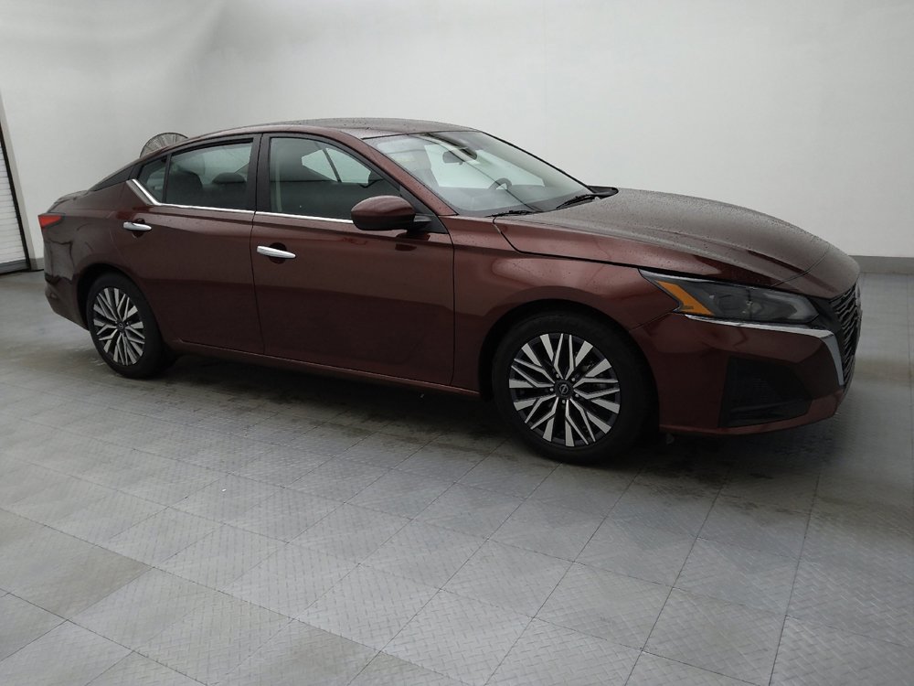 Used 2023 Nissan Altima 2.5 SV image 11