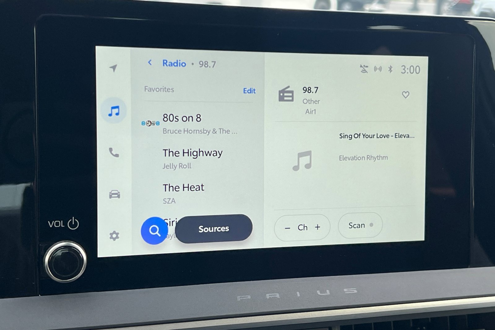 New 2026 Toyota Prius LE image 15