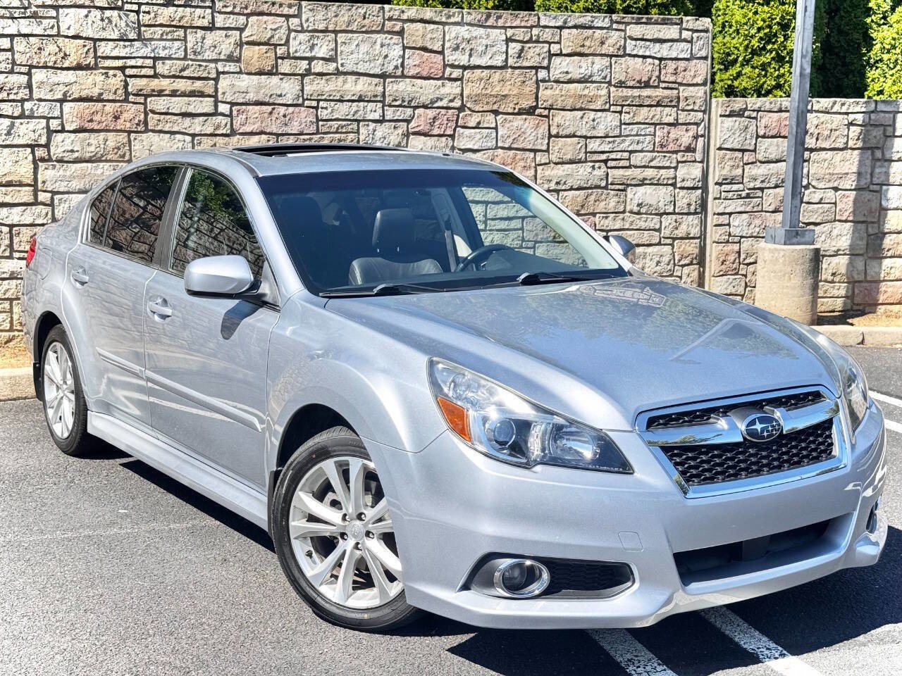 Used 2013 Subaru Legacy 2.5i Limited image 3