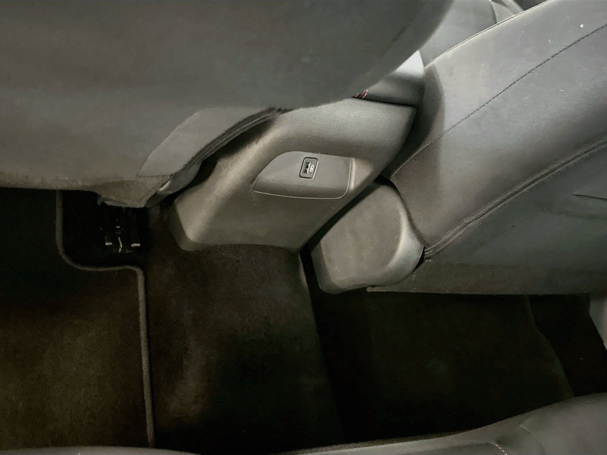 Used 2025 Nissan Sentra SR FWD image 27