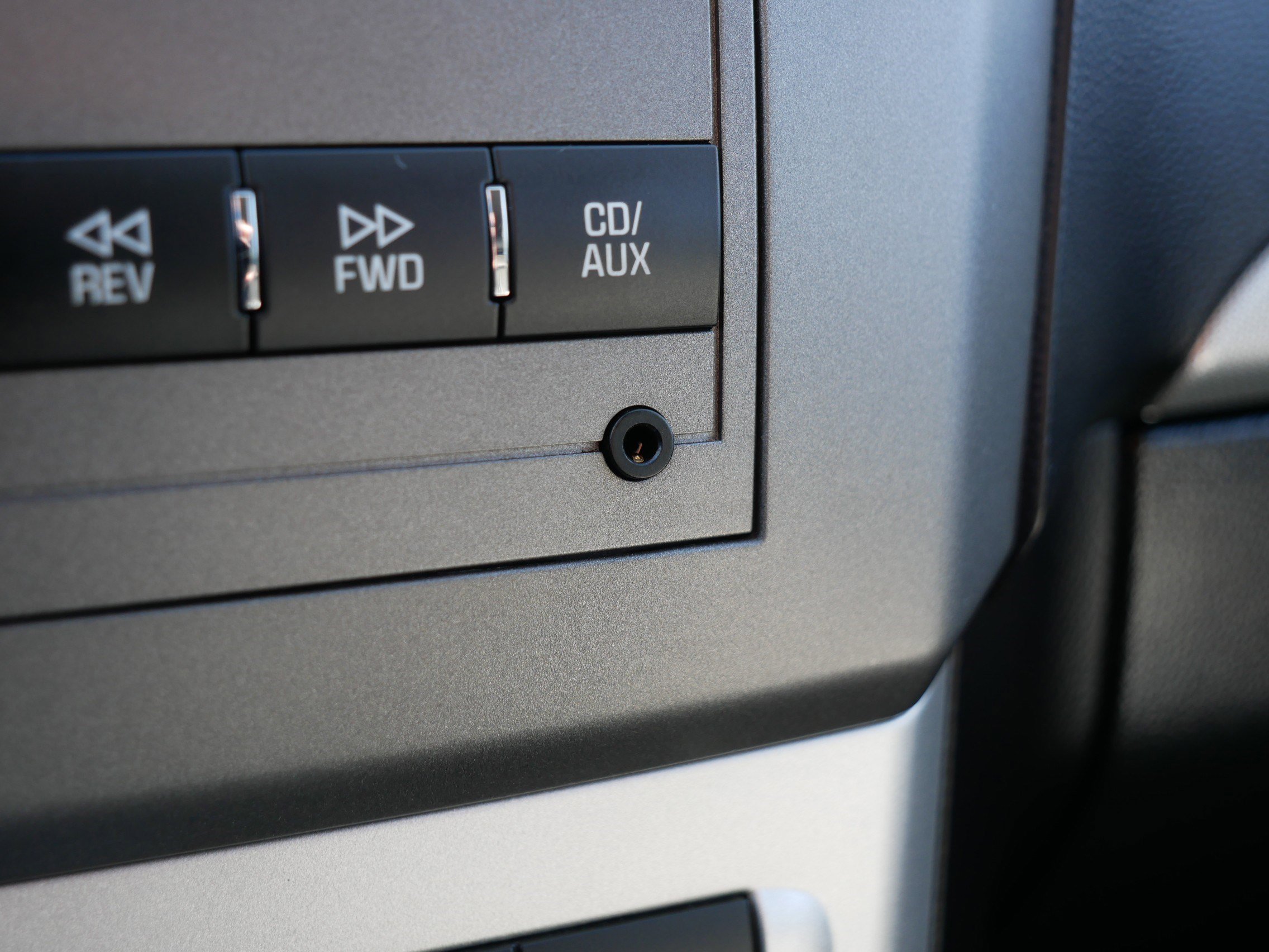 Used 2012 Chevrolet Captiva Sport LT w/ Convenience Package image 33